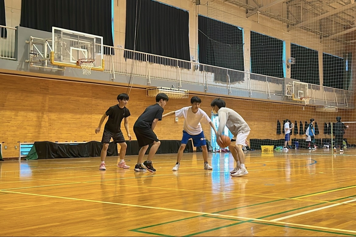 男子バスケットボール部４月活動写真 (3)
